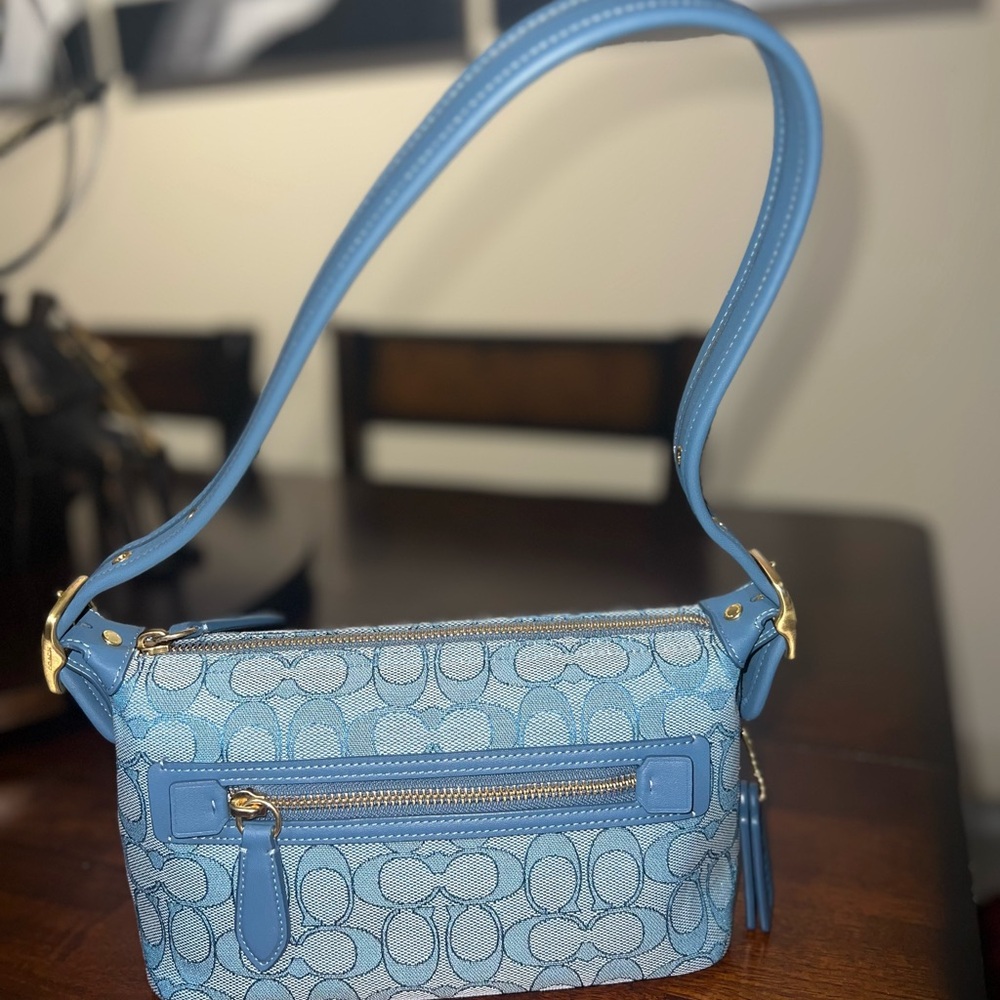 Coach Demi Shoulder Bag Signature Jacquard